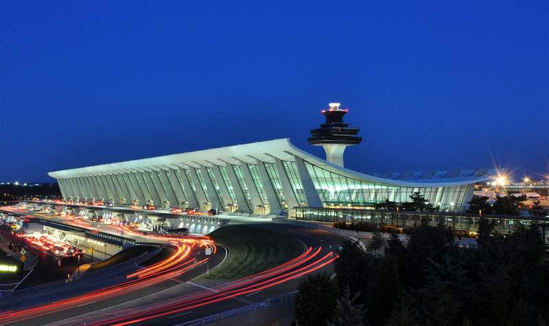 Dulles International Airport in Chantilly by Eero Saarinen, 1963