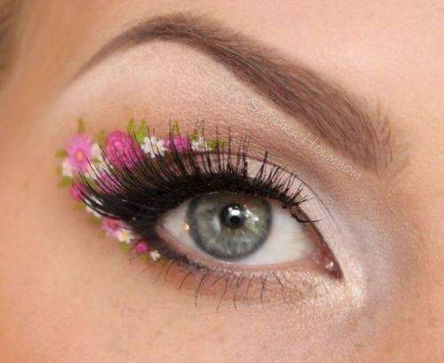 25+ Coolest Floral Makeup Looks