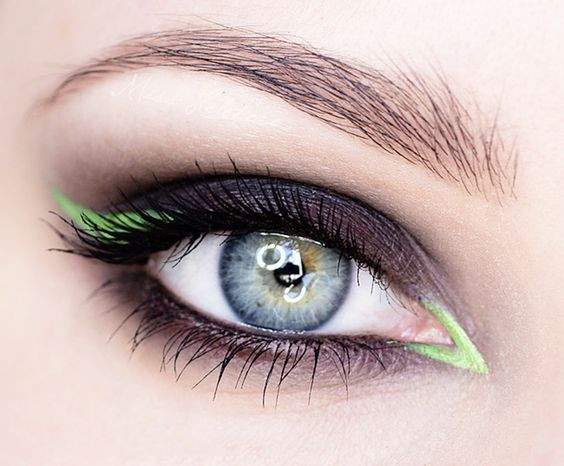 Eye Makeup Ideas - Inner Corner Highlight