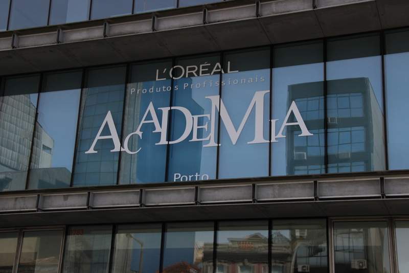 Академия L'Oreal в Порто.