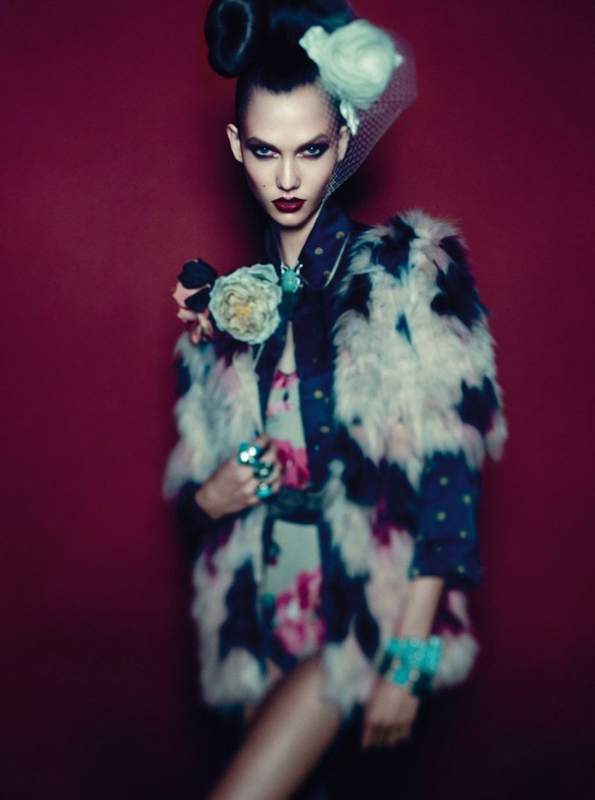 Karlie Kloss by Alexi Lubomirski for Vogue Germany 